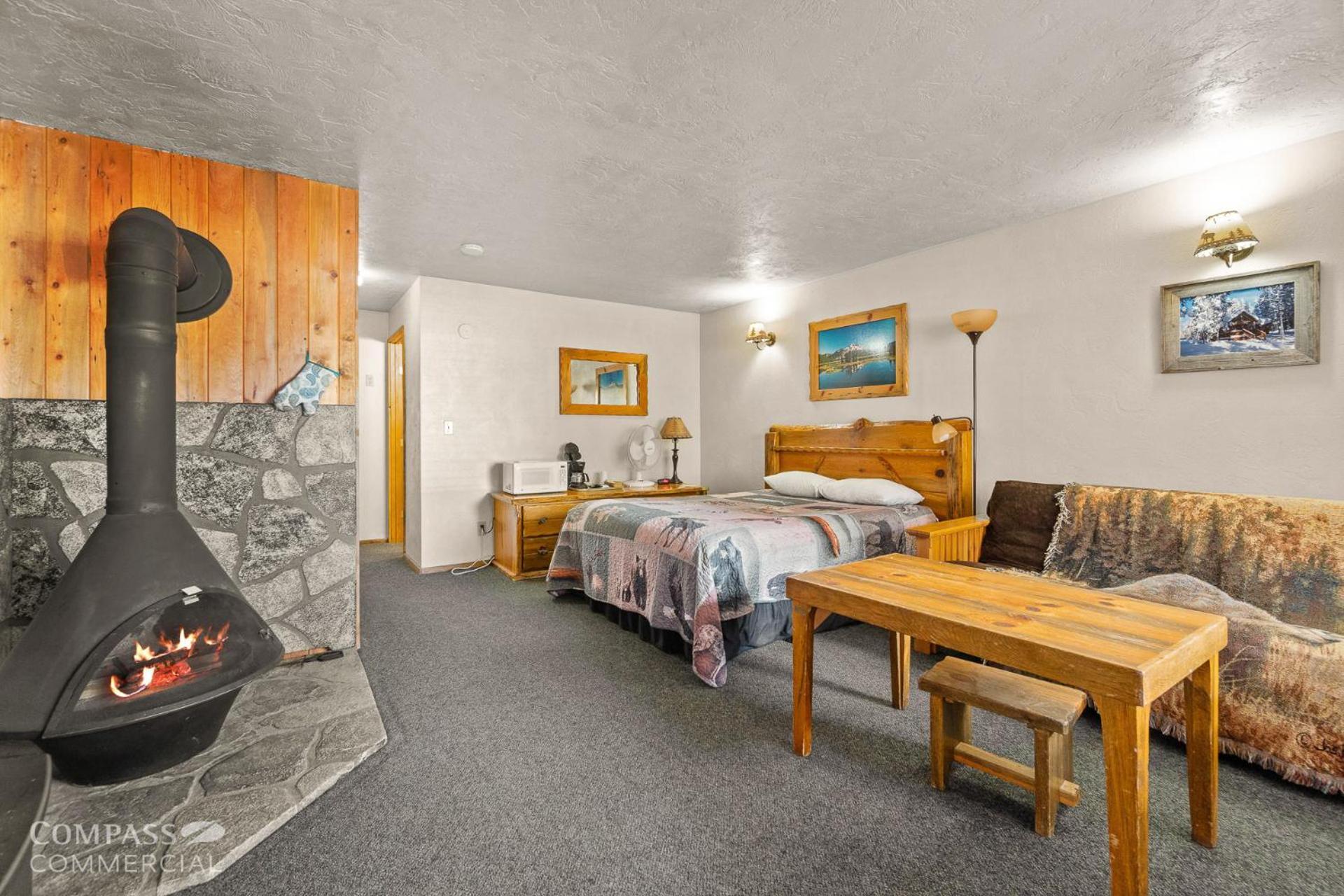 Willamette Pass Inn & Chalets Odell Lake Zewnętrze zdjęcie